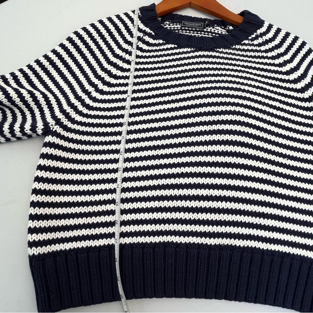 Vineyard Vines Navy and White Striped Cotton Blend Crew Neck Sweater Size Medium - Picture 9 of 10